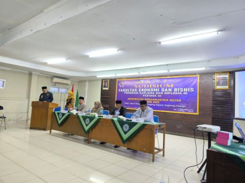 Yudisium UM Metro Periode III Tahun 2025 Berlangsung Khidmat, Dua Mahasiswi Program Vokasi Raih Predikat Terbaik