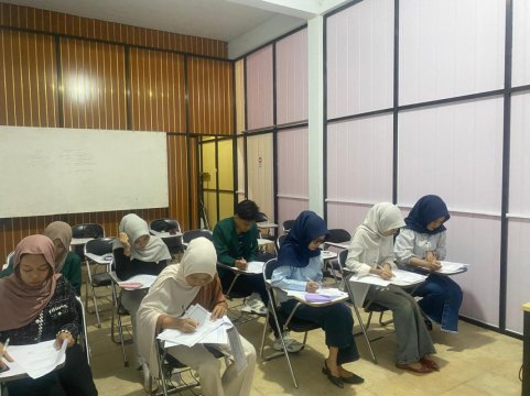 UTS Berjalan Lancar, Semangat Mahasiswa Vokasi Tetap Membara