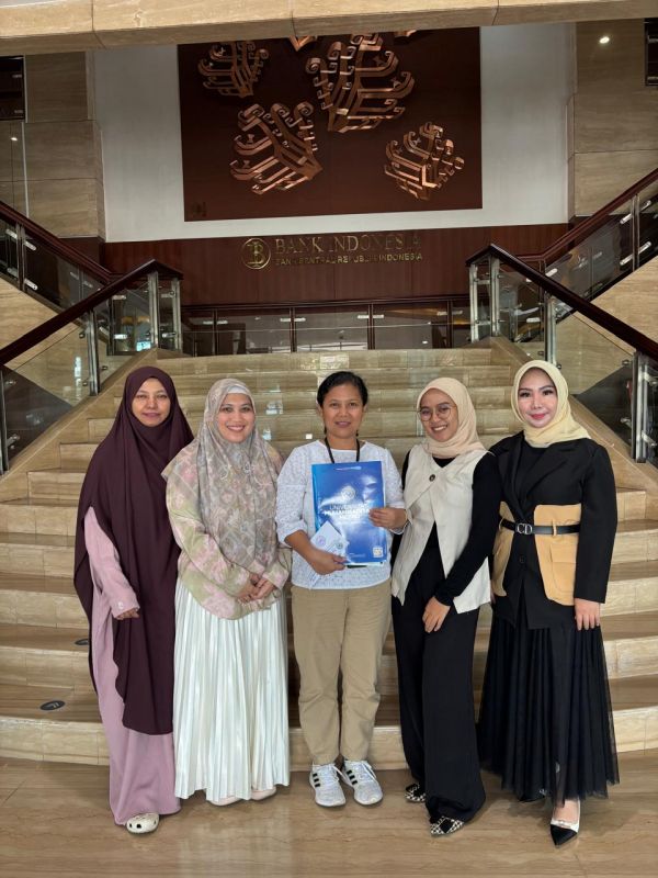 Kunjungan Program Vokasi Universitas Muhammadiyah Metro ke CIMB Niaga Syariah dan Bank Indonesia Provinsi Lampung