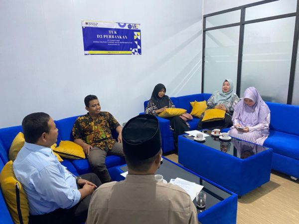 Pimpinan Program Vokasi Gelar Rapat Koordinasi Penggabungan dan Penentuan Pelaksanaan MUBES Himpunan Mahasiswa