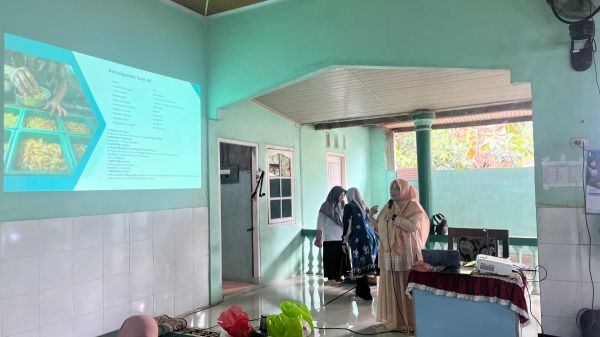 Kolaborasi Vokasi UM Metro Hadirkan Solusi Ekonomi Sirkular melalui Program Desa Mandiri Pakan dan Pupuk Berbasis Budidaya Maggot